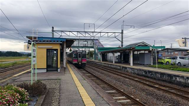 乗り鉄日和 後三年駅の中心で 後三年の役 を叫ぶ 秋のｊｒ県南編 上 動画 秋田魁新報電子版