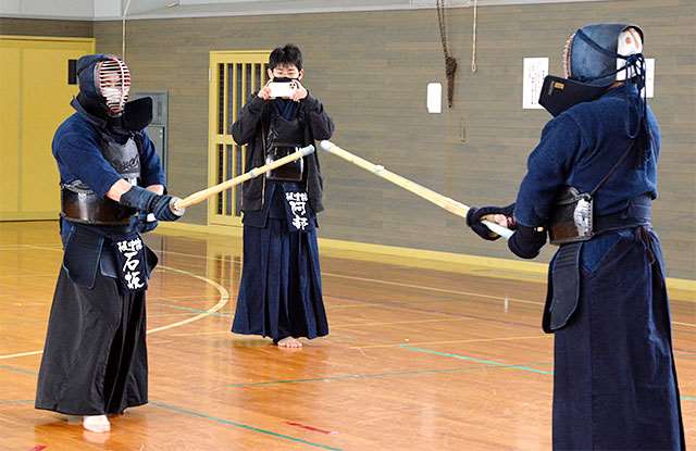 少子化を乗り越えて 鹿角地域の少年剣道 下 普及へネットも活用 秋田魁新報電子版